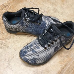 NOBULL flower trainer